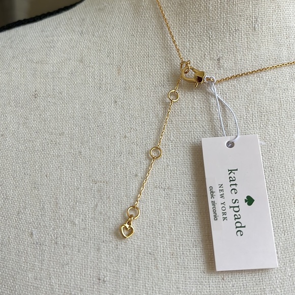Kate Spade "First Bloom" Mini Pendant Necklace - NWT - Picture 5 of 11